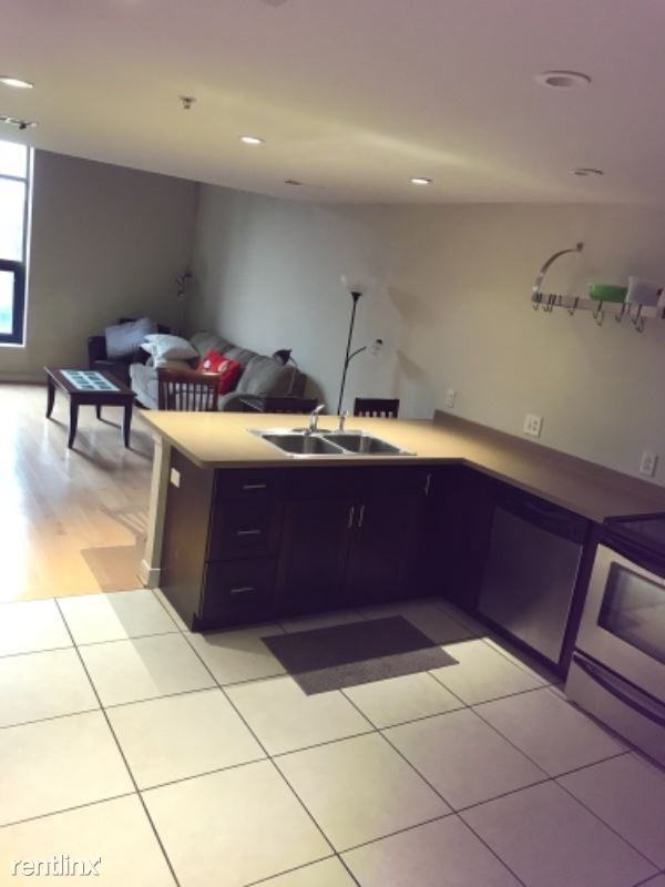 60 Grove St - Photo 3 of 8