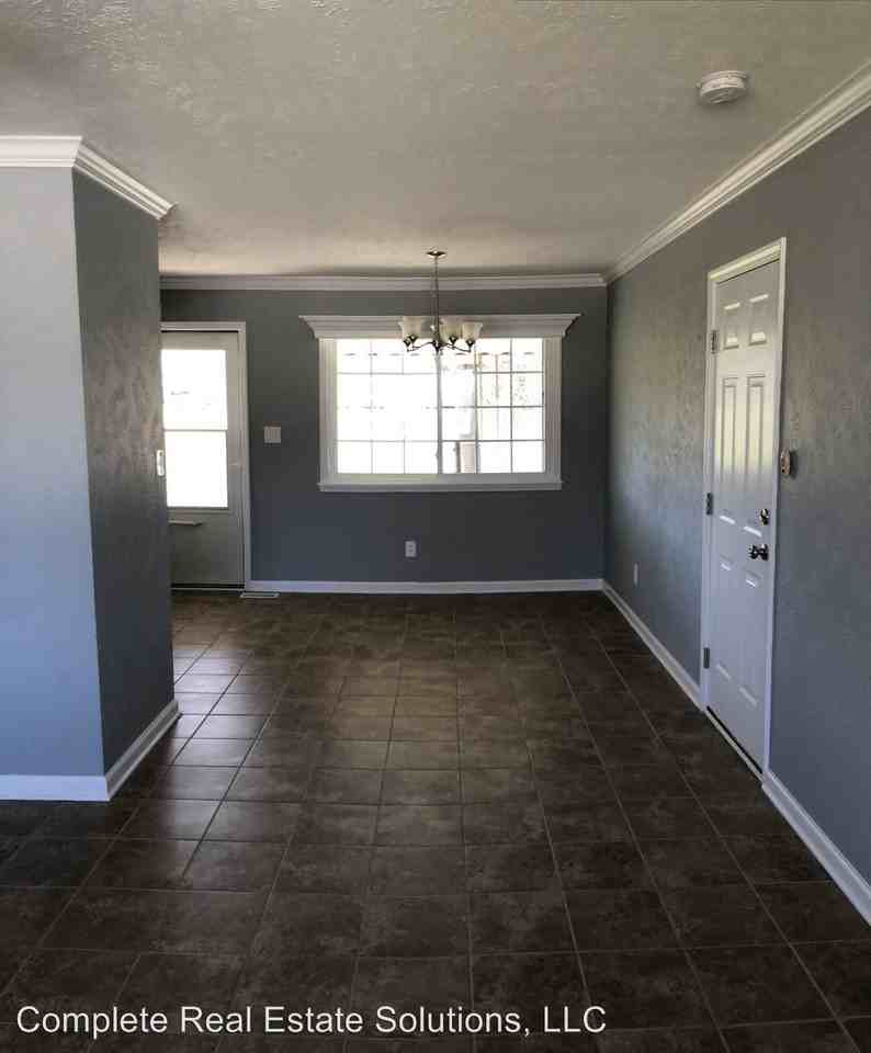 4301 Cottage Ave - Photo 3 of 12