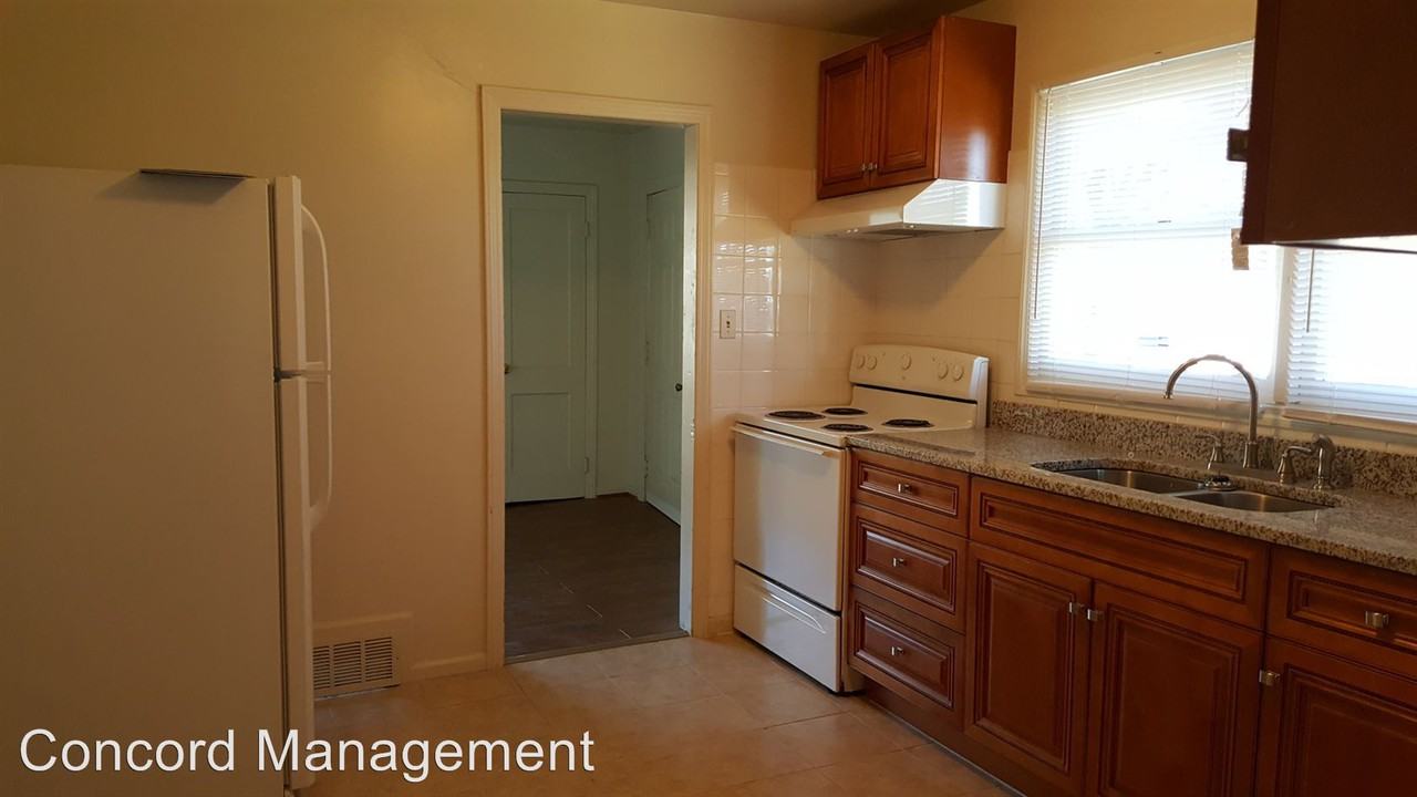 1504 Westside Ct - Photo 3 of 8