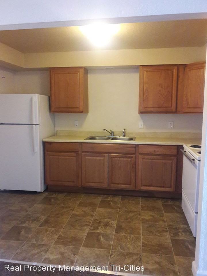 953 S. Keller St. - Photo 3 of 6