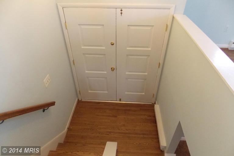 1163 Summit Dr - Photo 3 of 30