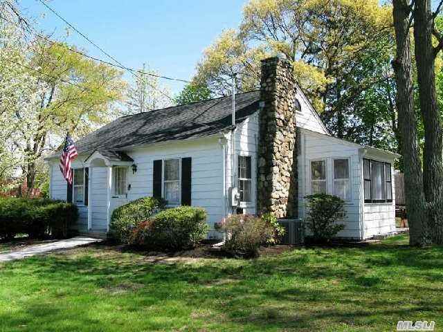 405 Washington Dr - Photo 2 of 20