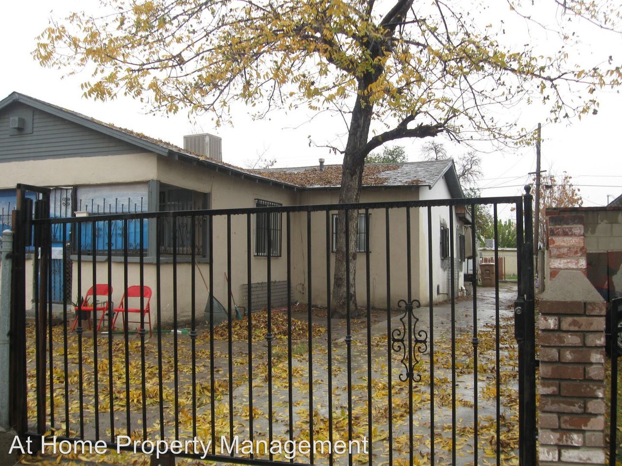 219 S Owens St - Photo 2 of 4