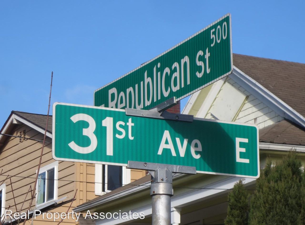 522 31st Ave E - Photo 3 of 19