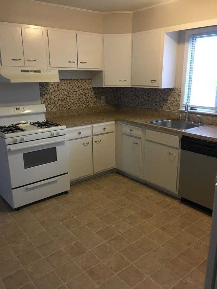 11211 St Damian Ln - Photo 2 of 8