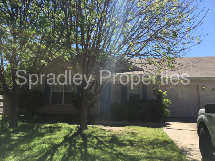 1812 W Avenue K - Photo 2 of 2