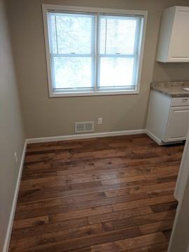 127 1st St E - Photo 3 of 9