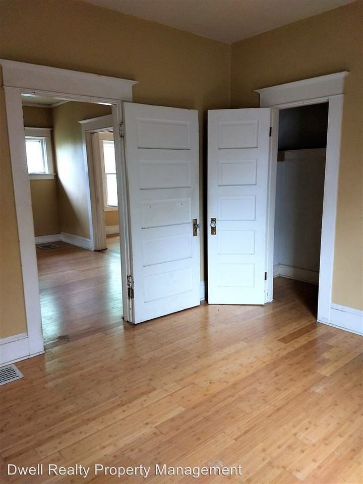 1834 NE Prescott St - Photo 3 of 13