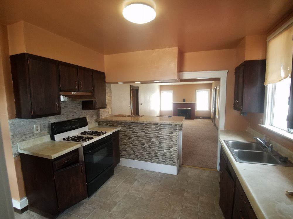 2700 25th Ave - Photo 2 of 11