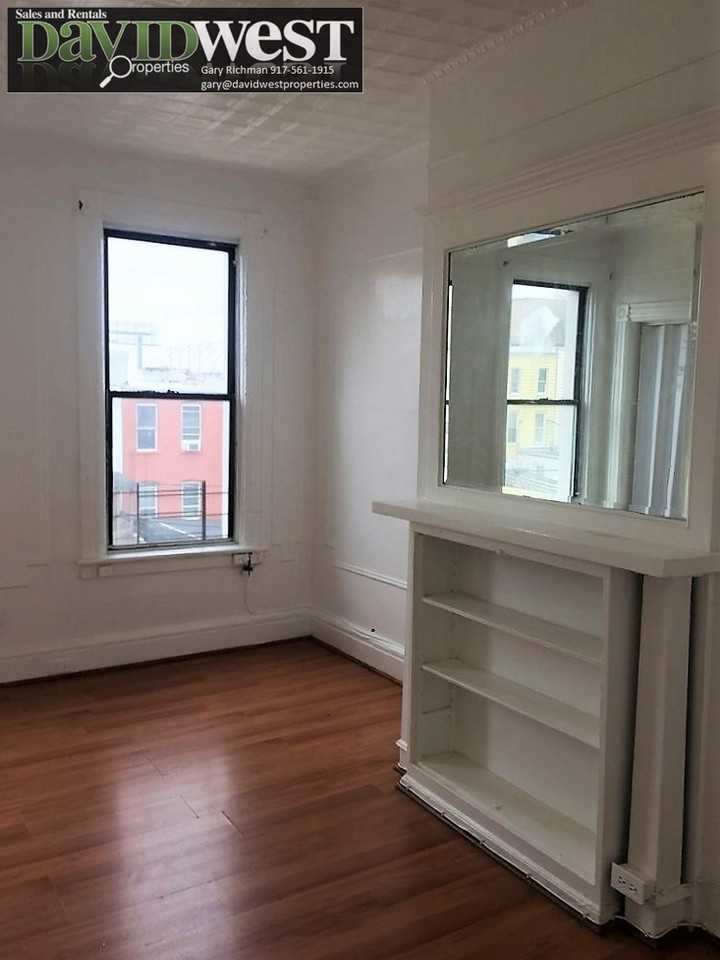 318 45th Street #2 - Photo 2 of 9