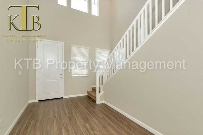 5512 Amnest Way - Photo 2 of 29