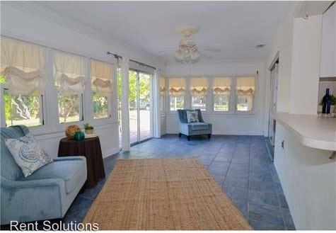 5431 Bayshore Dr - Photo 2 of 10