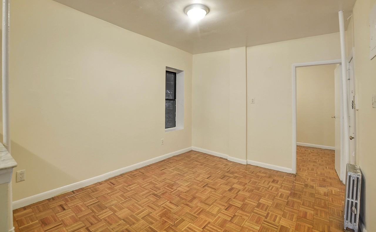 E 51st St & 2nd Ave #4e