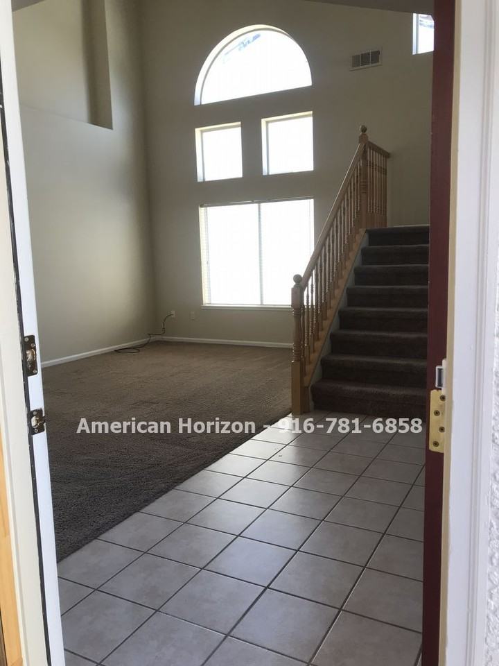 1611 Palatia Dr - Photo 3 of 22