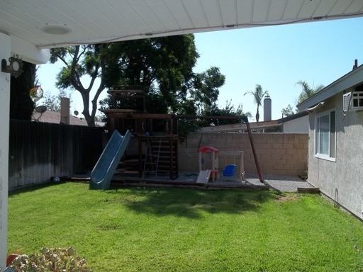 1037 S Arrowhead Ave - Photo 2 of 7