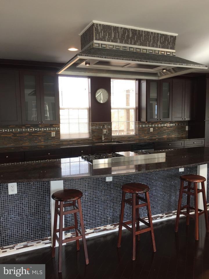 2621 Stenhouse Pl - Photo 3 of 24