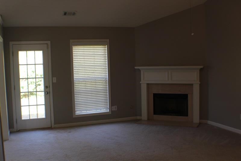 58 Red Tail Rd - Photo 3 of 18