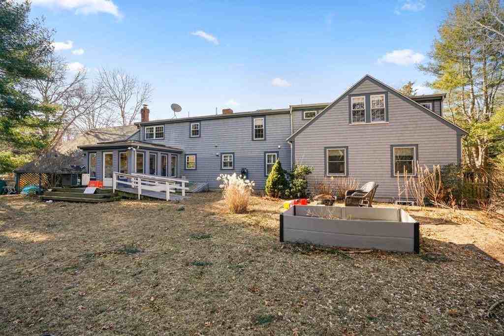 61 Summer St - Photo 3 of 22