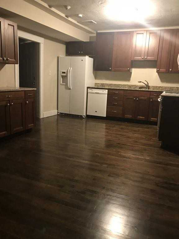 27 Curve St #3 - Photo 2 of 4