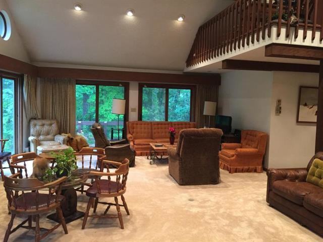 140 Depot Rd - Photo 3 of 18