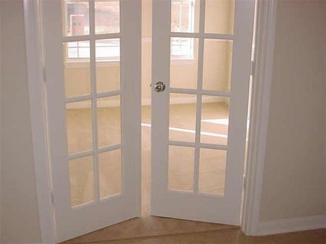 2716 Watercress Dr - Photo 3 of 10