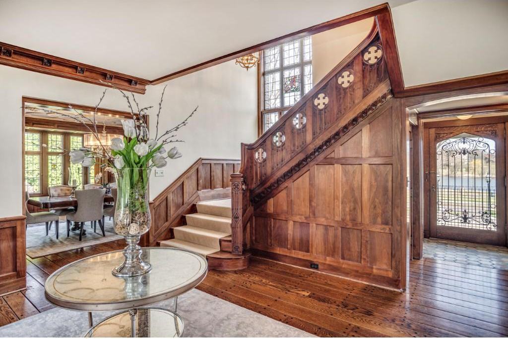 2424 W Lake of the Isles Pkwy - Photo 2 of 24