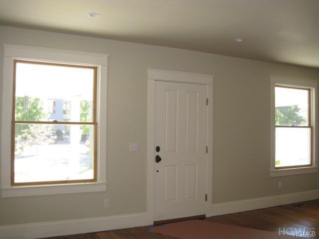 125 Smith Ave - Photo 3 of 21