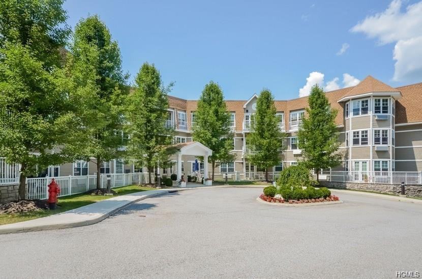 205 Sutton Dr #205e - Photo 3 of 20