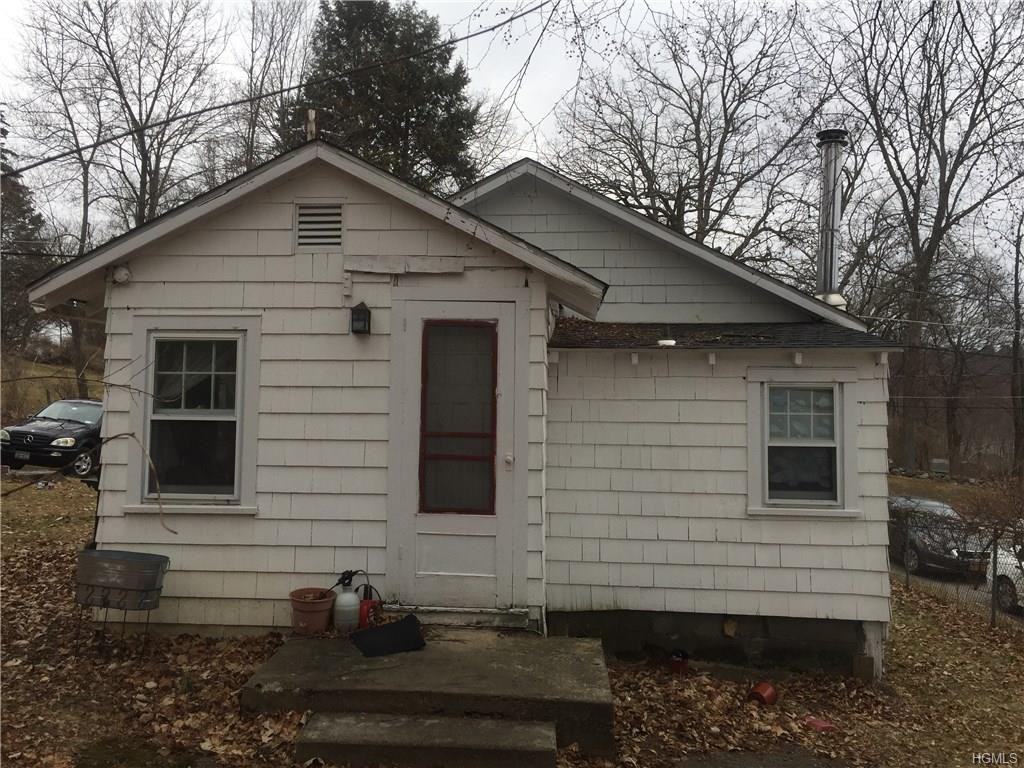 24 Empire Dr - Photo 2 of 19