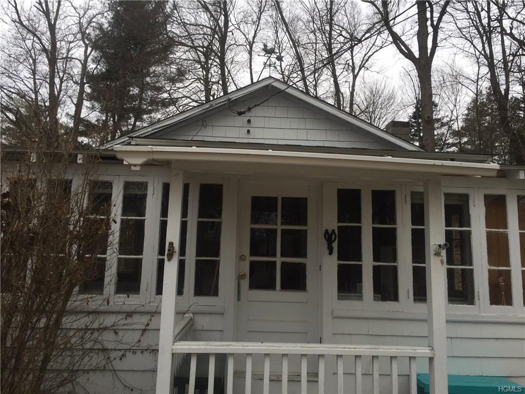 24 Empire Dr - Photo 3 of 19