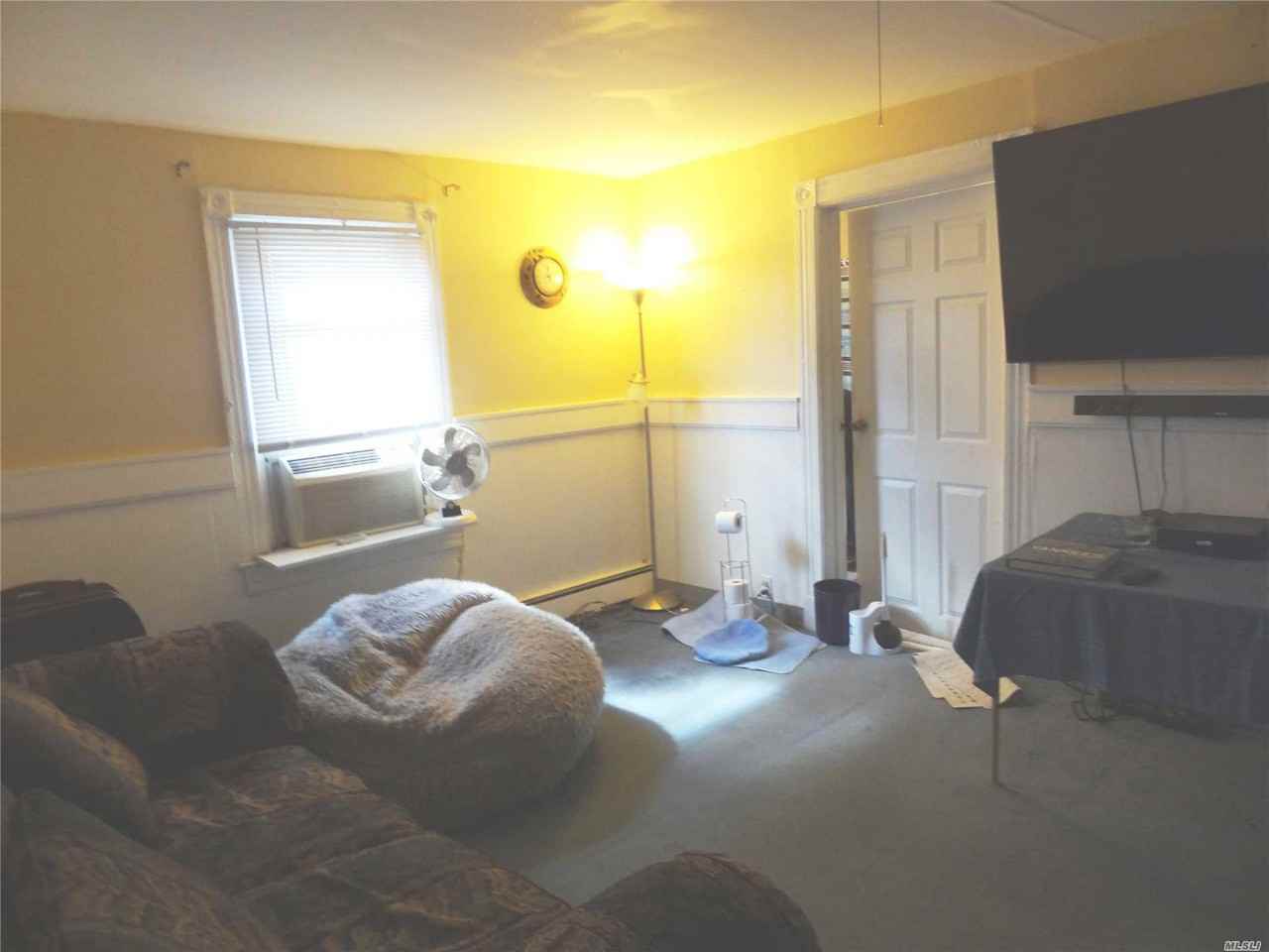 232 Higbie Ln - Photo 3 of 11