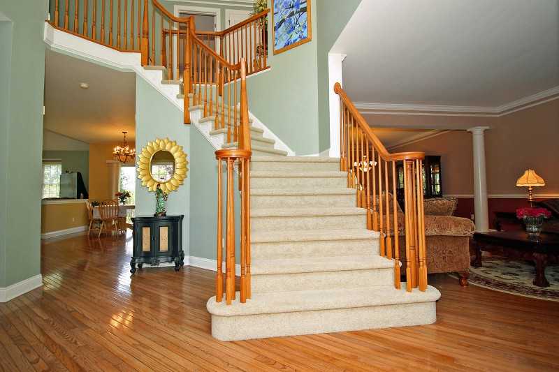 8 Rosemont Ct - Photo 3 of 24