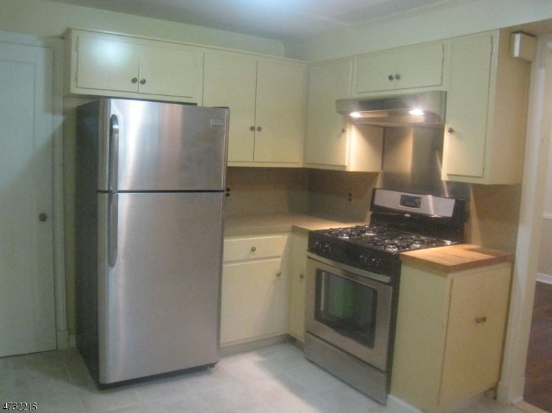 70 Lafayette Ave - Photo 3 of 10