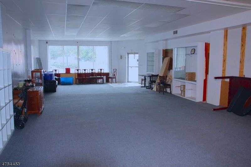 81 Main St - Photo 2 of 9