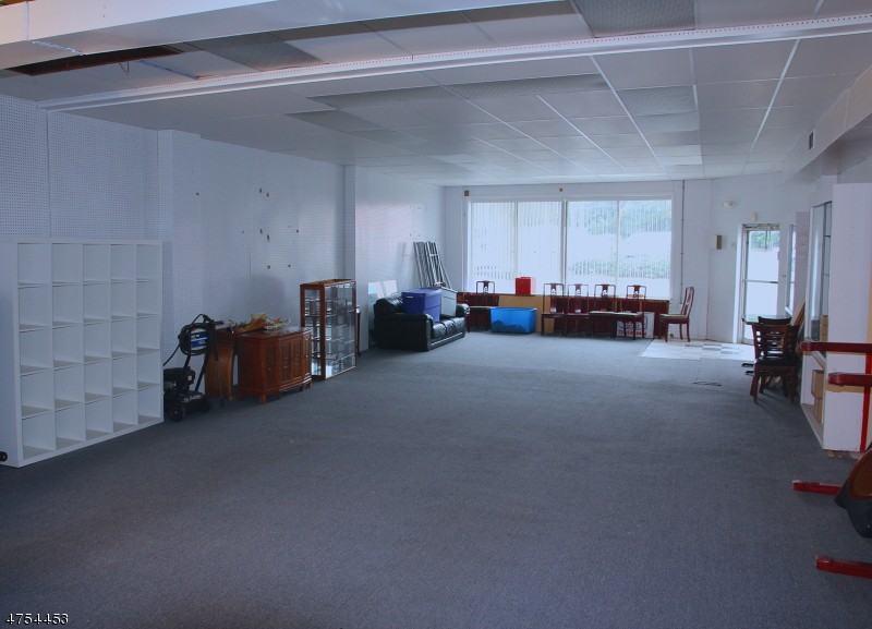 81 Main St - Photo 3 of 9