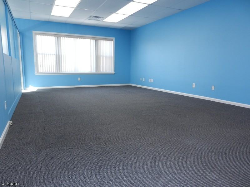 1906 Westfield Ave - Photo 2 of 12