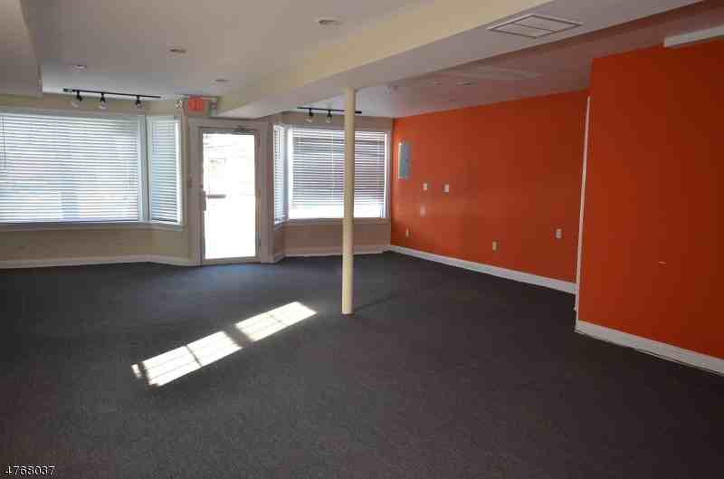 146 Main St - Photo 3 of 10