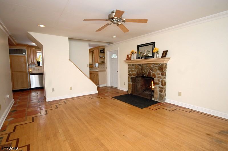 78 Bartley Rd - Photo 3 of 18