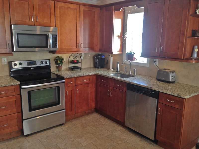 11 Sharon Ct - Photo 3 of 18