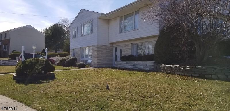 1272 Clifton Ave - Photo 2 of 12