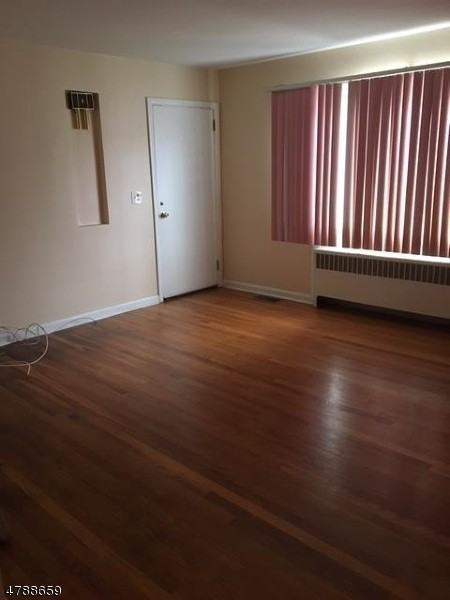 50 Tracy Ave - Photo 2 of 6