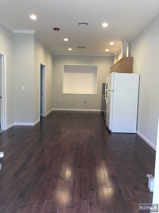 39 Park Ave - Photo 3 of 10