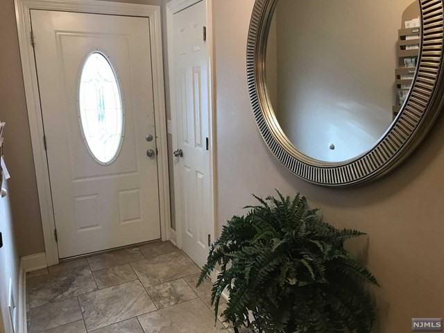 46 Haddenfield Rd - Photo 3 of 25