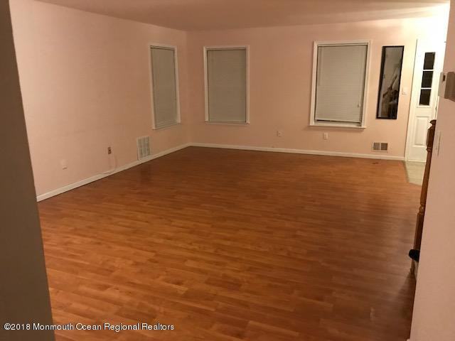 422 Indigo Ct - Photo 3 of 15