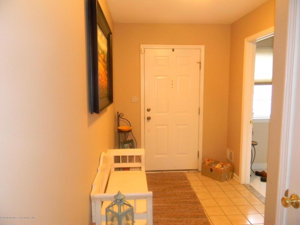 7 Whitemarsh Dr - Photo 2 of 23