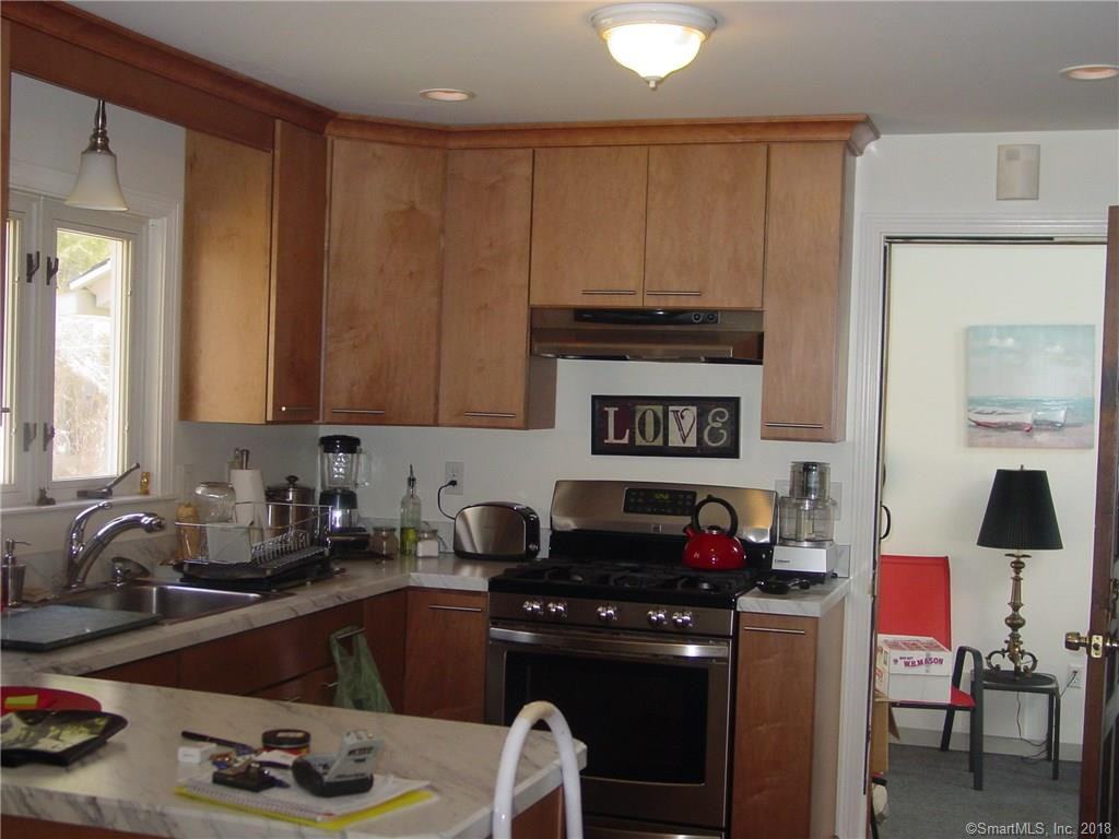 32 Tarbell Ave - Photo 3 of 11