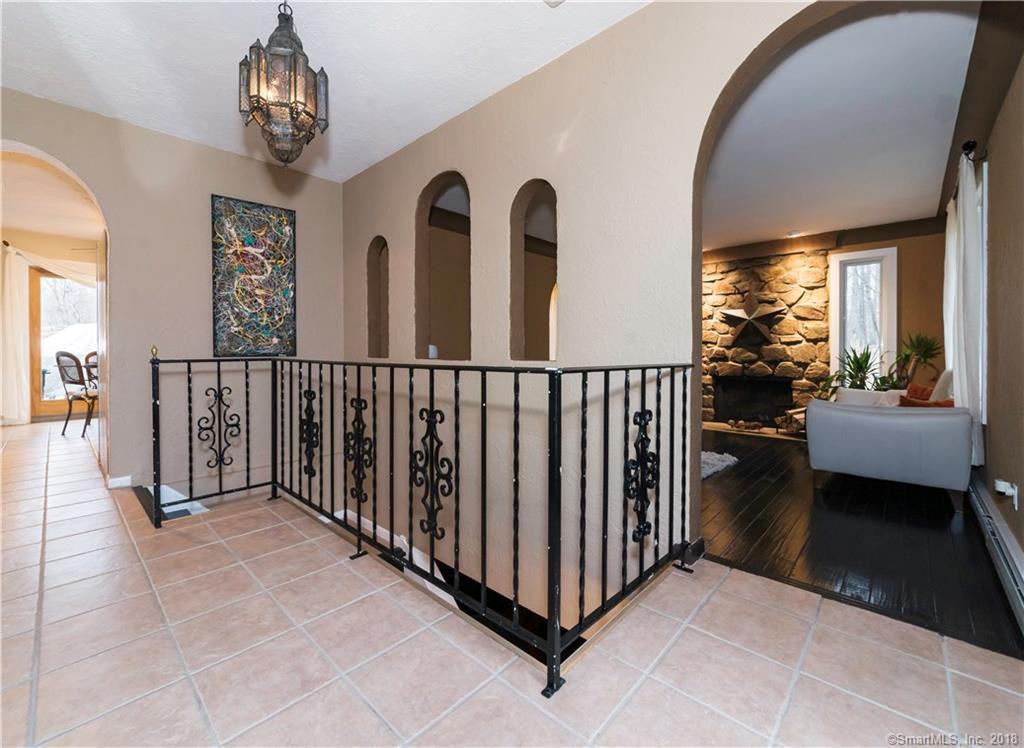 211 Guinea Rd - Photo 2 of 29