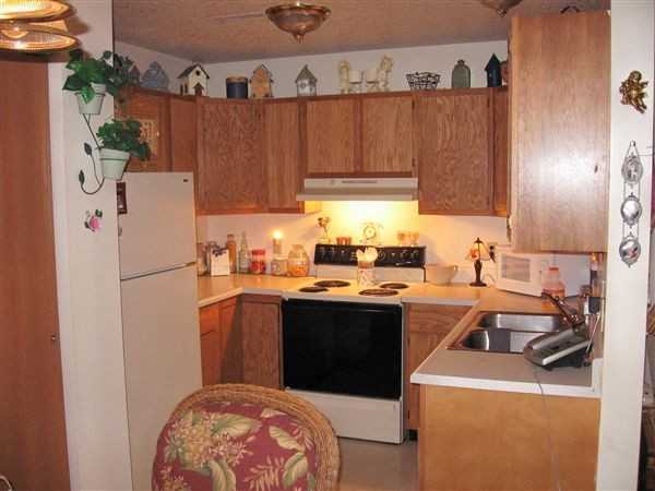 Golden Acres Apartments - Photo 2 of 3