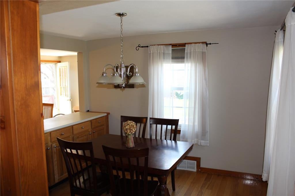 16 Pearl St - Photo 2 of 12