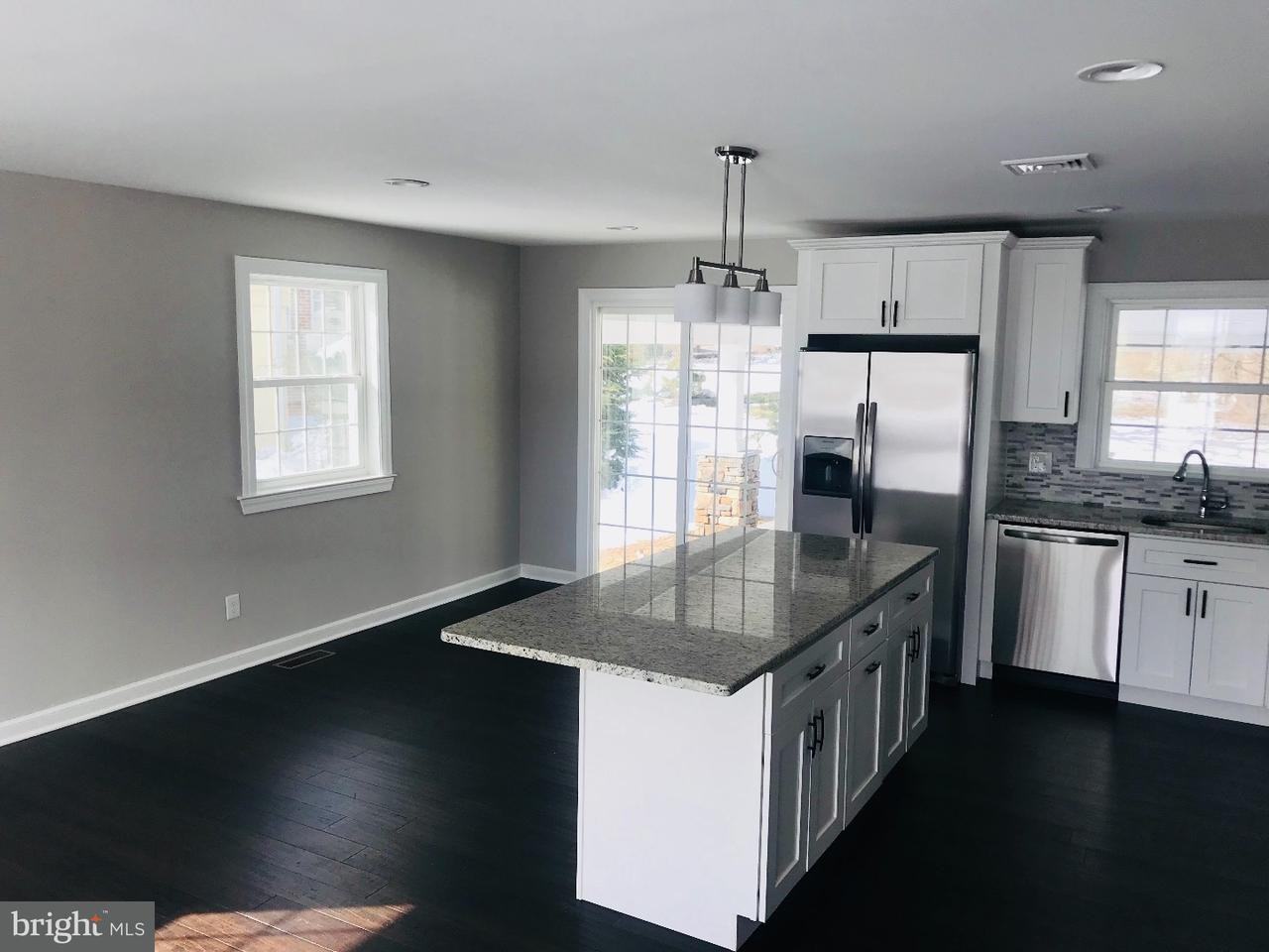 342 N Central Blvd - Photo 3 of 7